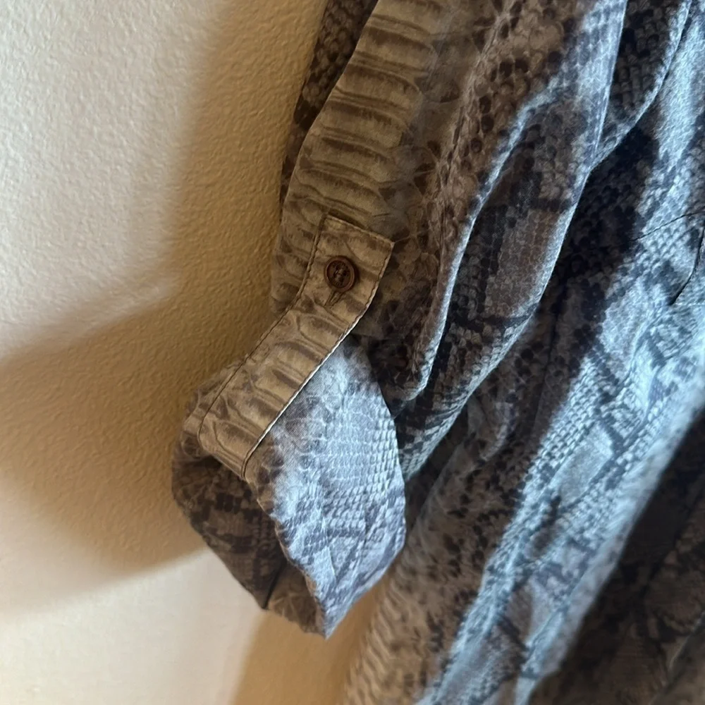 Michael Kors Button Up Shirt Size 12 Gray Black Animal Print Band Collar